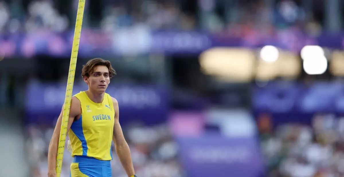 Дюплантис на Играх-2024 установил мировой рекорд по прыжкам с шестом