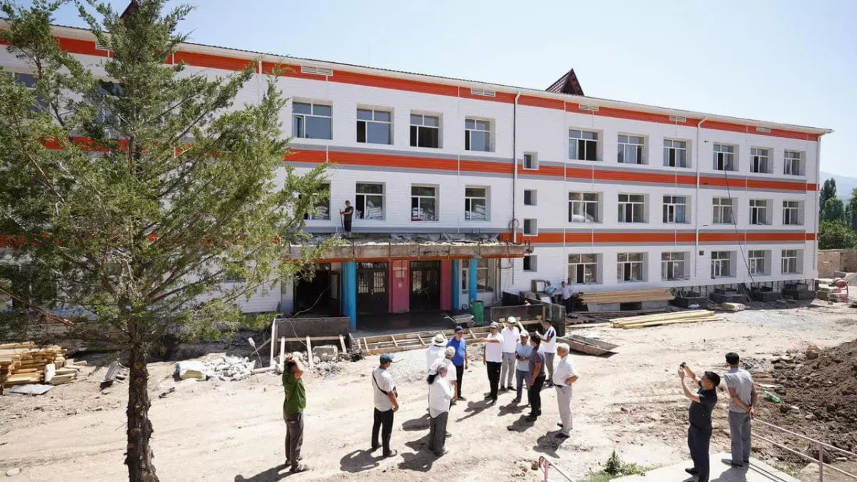 В Туркестанской области проверили ремонт районных школ