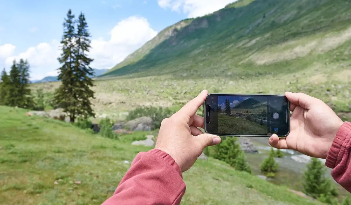 Өскемендік бойжеткен селфи жасаймын деп көпірден аунап құлады