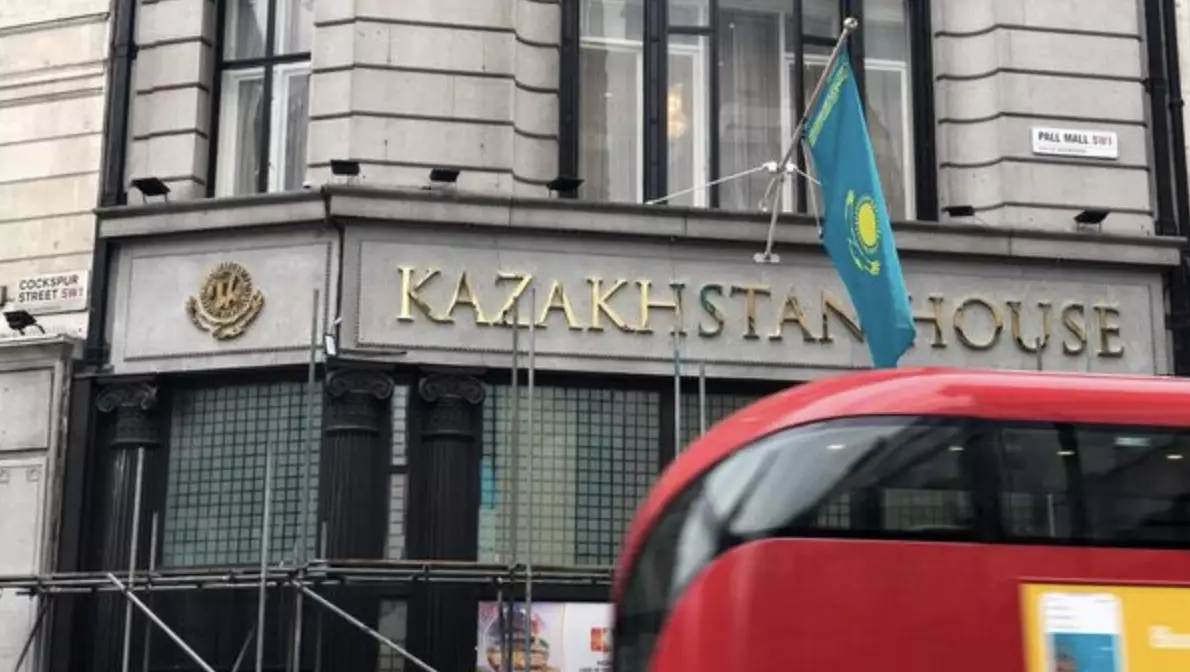 Казахстанцам рекомендовали воздержаться от поездок в ряд городов в Великобритании