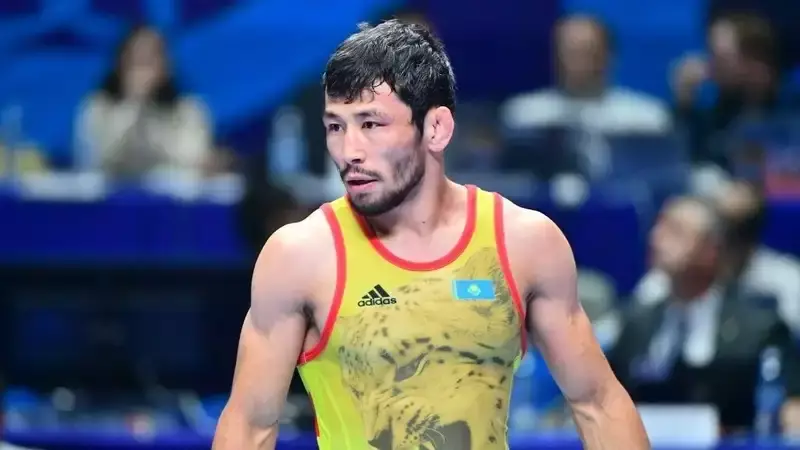 Казахстанский борец вышел в четвертьфинал Олимпиады
