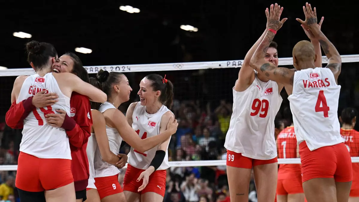 Женская сборная Турции по волейболу вышла в полуфинал Олимпиады в Париже