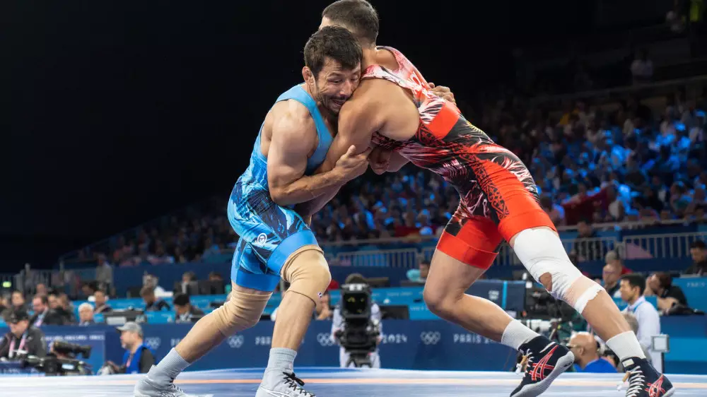 Казахстанский борец сотворил сенсацию и вышел в финал Олимпийских игр