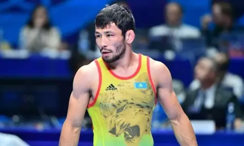 Казахстанец сразится с лучшим борцом мира за «золото» Олимпиады-2024