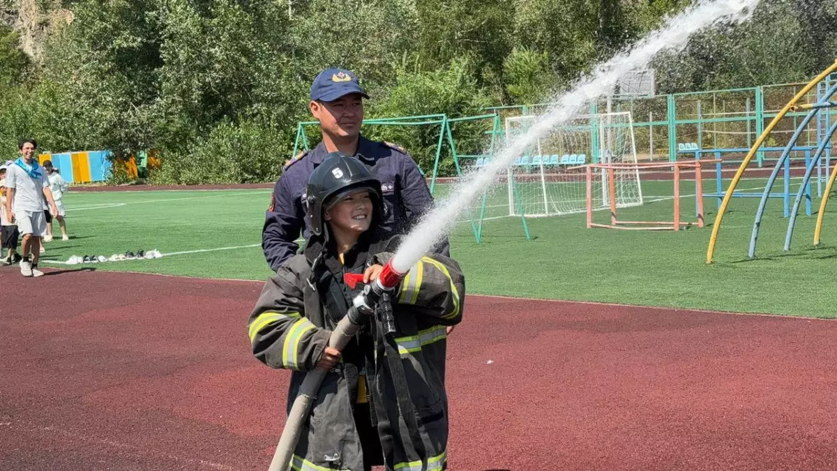 Құтқарушылар лагерьде қауіпсіздік күнін өткізді