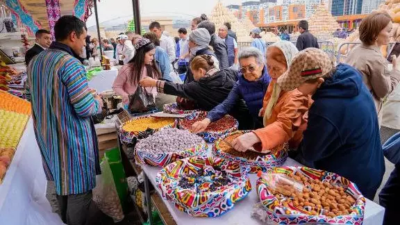 Астанада Тәжікстанның көрме-жәрмеңкесі өтіп жатыр