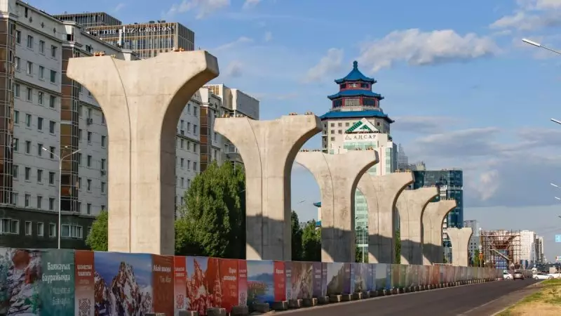 Улицу Керей-Жанибек перекроют в Астане из-за работ на LRT