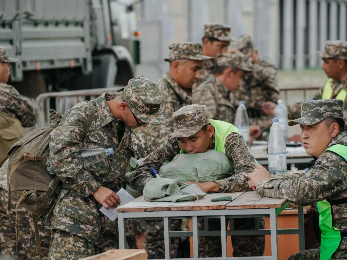 Годен! Как военнообязанные казахстанцы служат Родине, несмотря на семью и работу — фоторепортаж