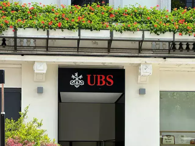 UBS получил чистую прибыль вдвое выше прогнозов рынка