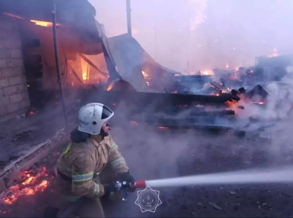 Тело мужчины нашли на месте пожара в Абайской области