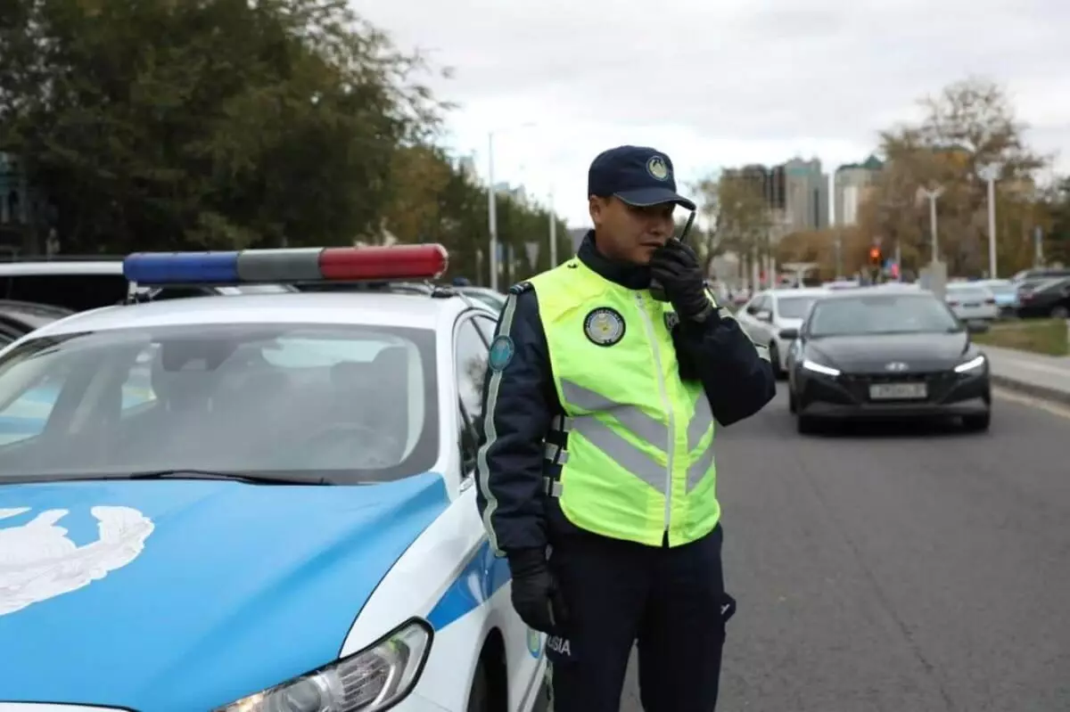 Қостанайда полиция қызметкері қызметтік көлікпен есірткі тасымалдаған