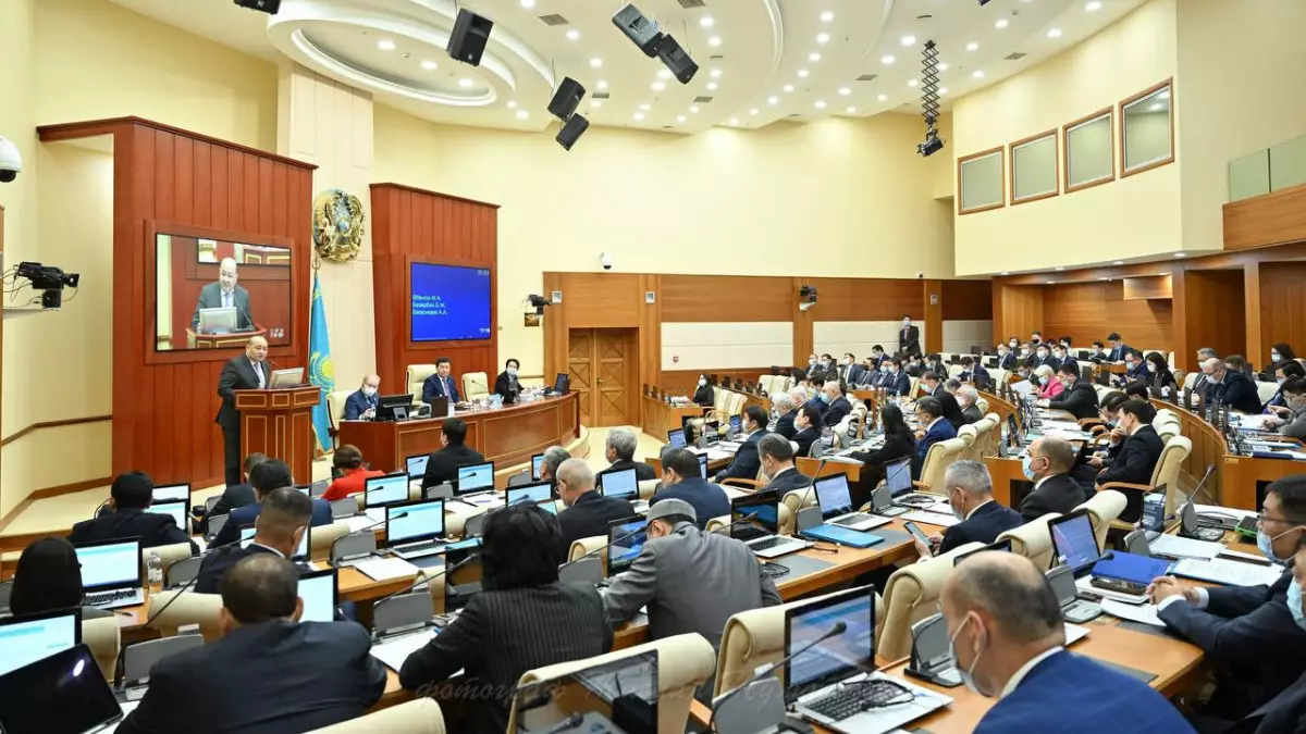 Парламенттің рөлін күшейткен баптар