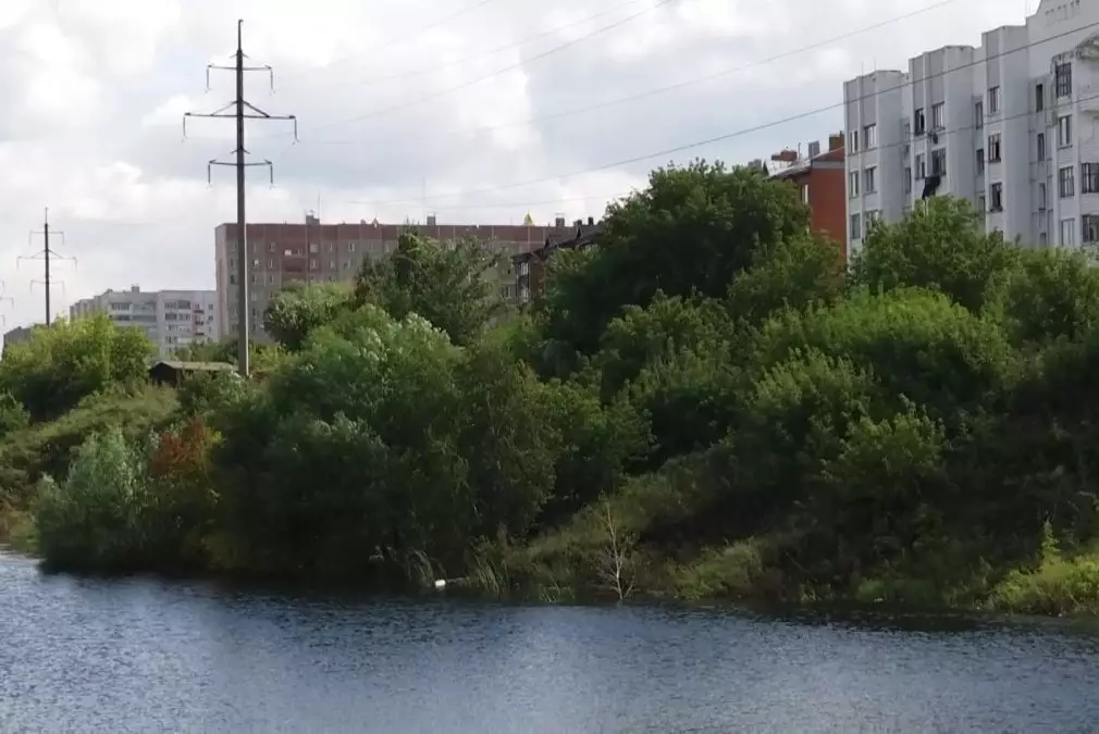 Несколько многоэтажек рискуют рухнуть в овраг в Петропавловске