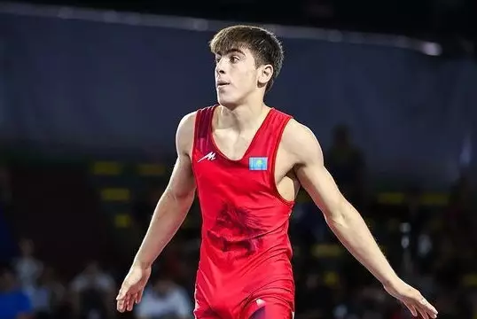 Два казахстанских борца вышли в финал чемпионата мира U20