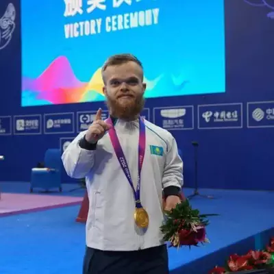 Токаев поздравил двукратного чемпиона Паралимпийских игр Дегтярева