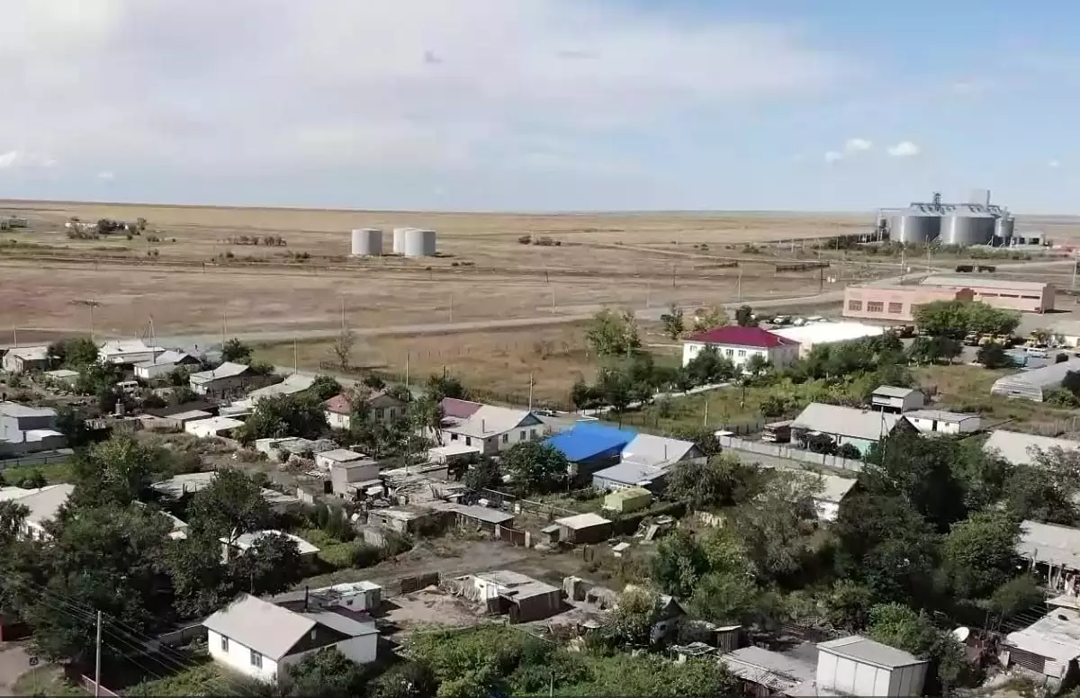 Врезался в прицеп трактора: смертельное ДТП произошло вблизи села Тайбай