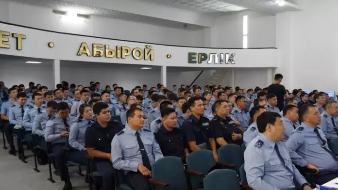 Шымкентте интернет-алаяқтық қылмыстарын тергеу сапасын жетілдіру бойынша семинар-кеңес өтті