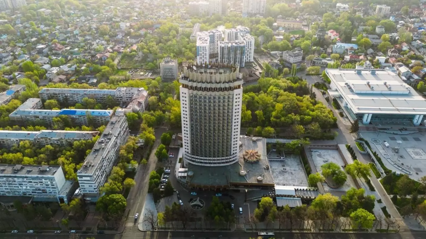 Выступление тиктокеров и передвижная выставка в метро: куда сходить в Алматы на День города