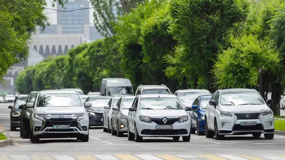 В Казахстане планируют снизить налог на старые автомобили