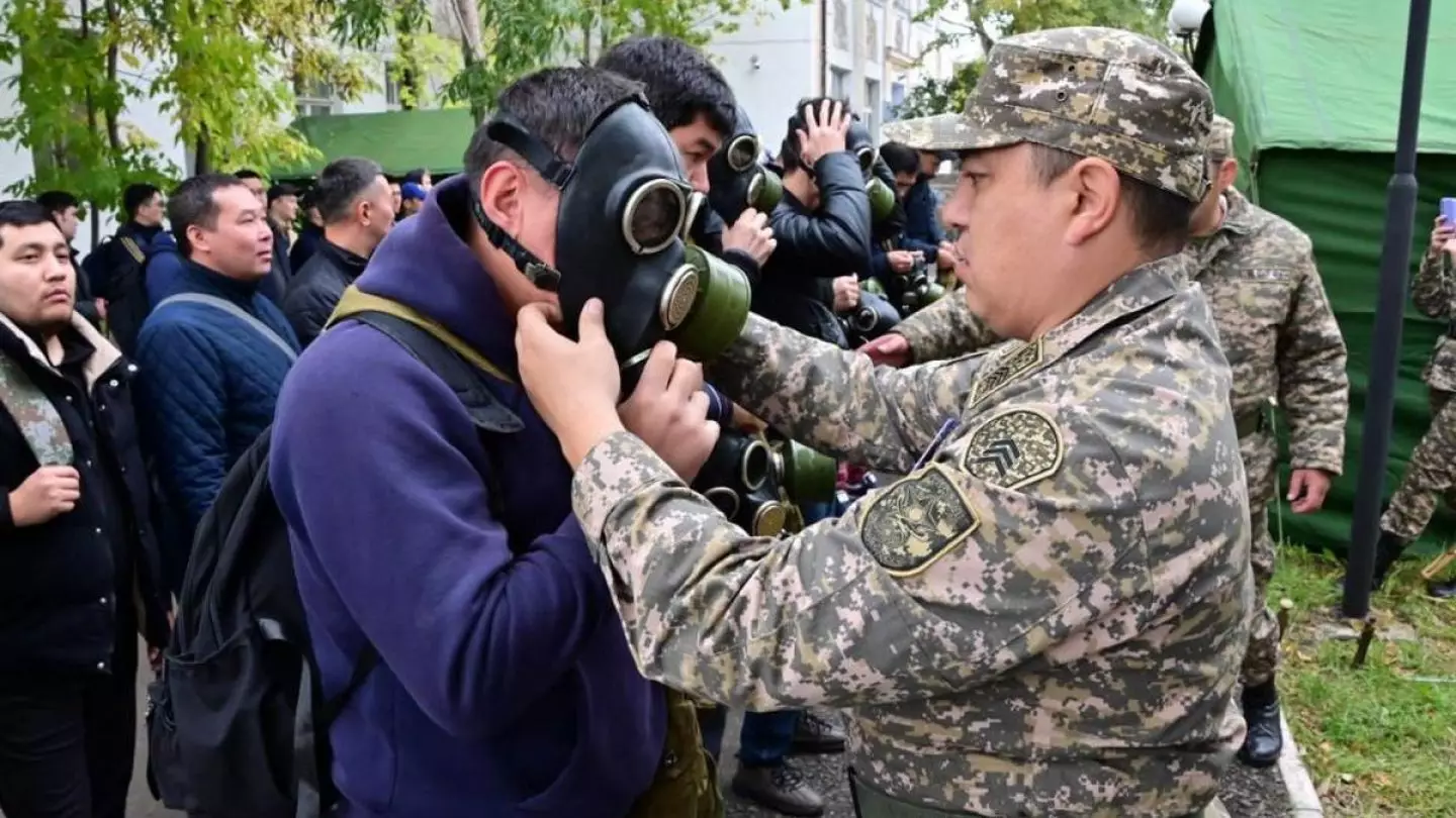 Бороться с диверсионными группами будут тренироваться военные запаса в Астане