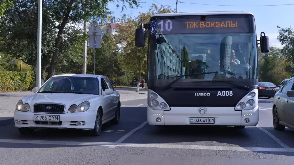 Схемы движения четырех автобусных маршрутов временно изменят в Астане