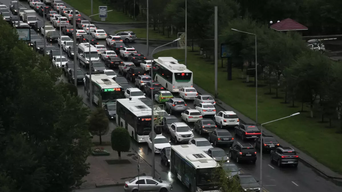 Шілде айында 156,8 мың автокөлік есепке қойылды