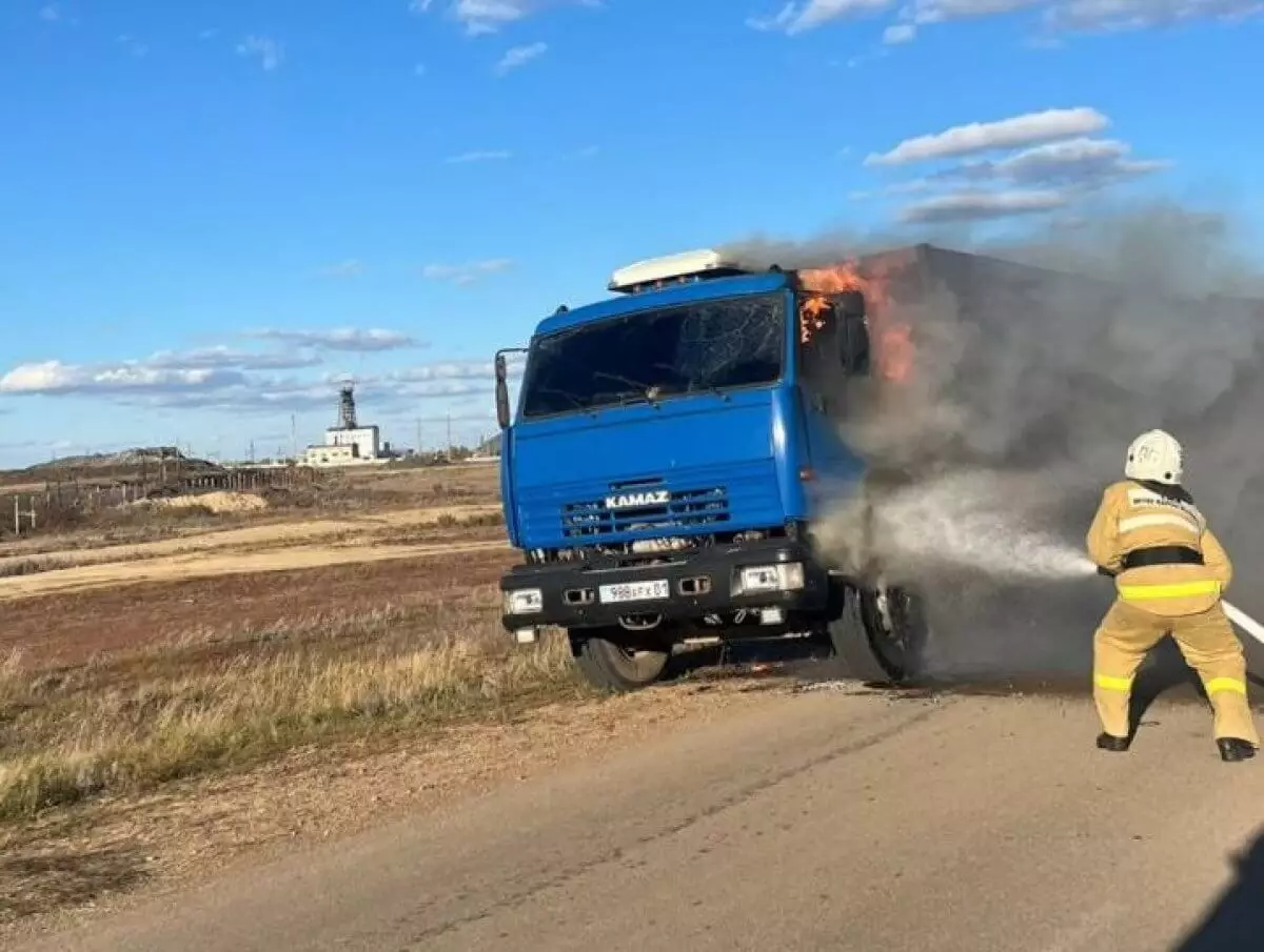 Грузовик загорелся в Степногорске