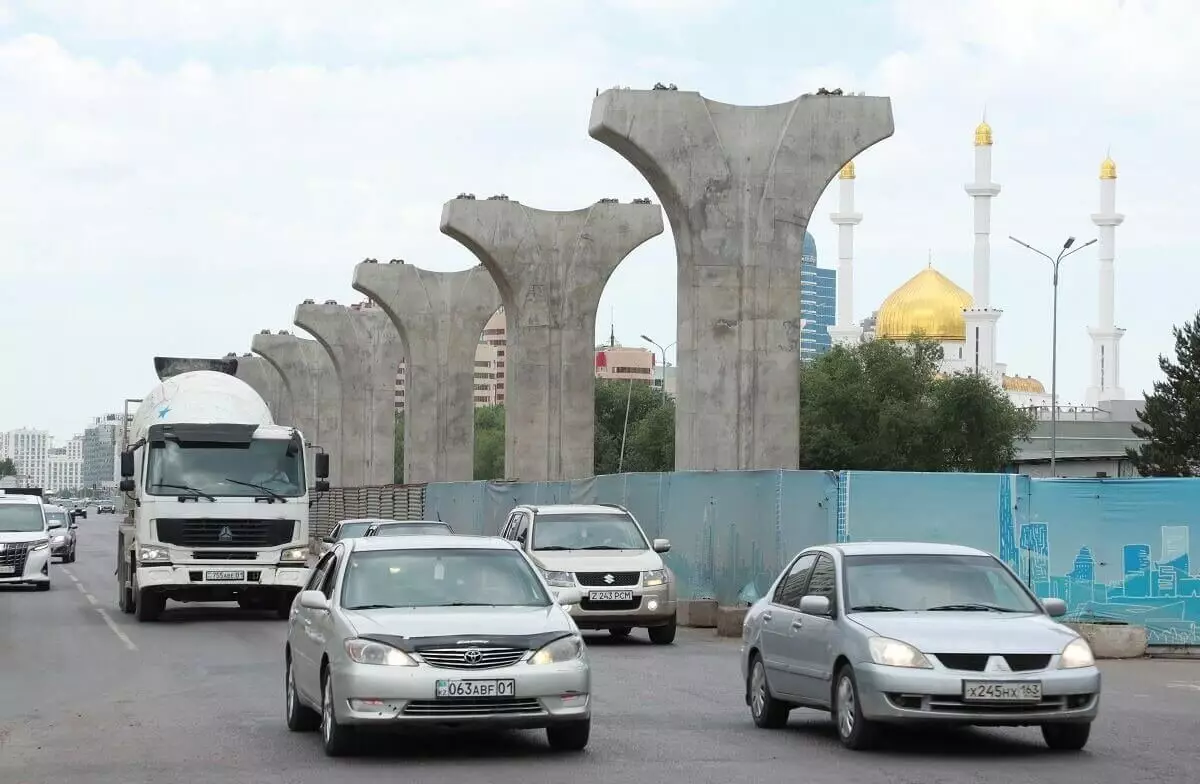 «Өте мейірімді еді»: LRT-да асылып қалған жігіт туралы ақпарат шықты