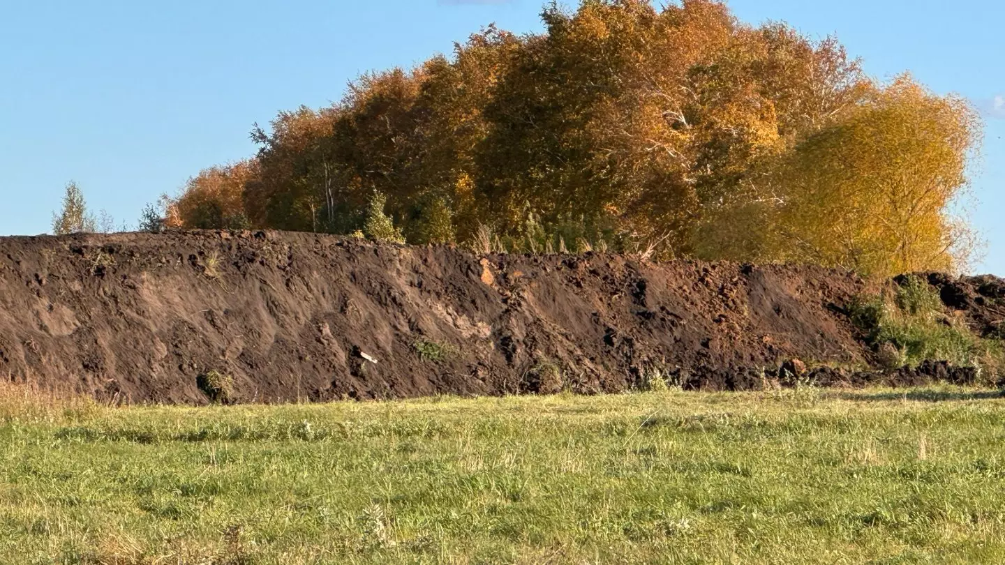 Дамбой спасают только элитный посёлок: в Петропавловске собираются затопить тысячи дач 