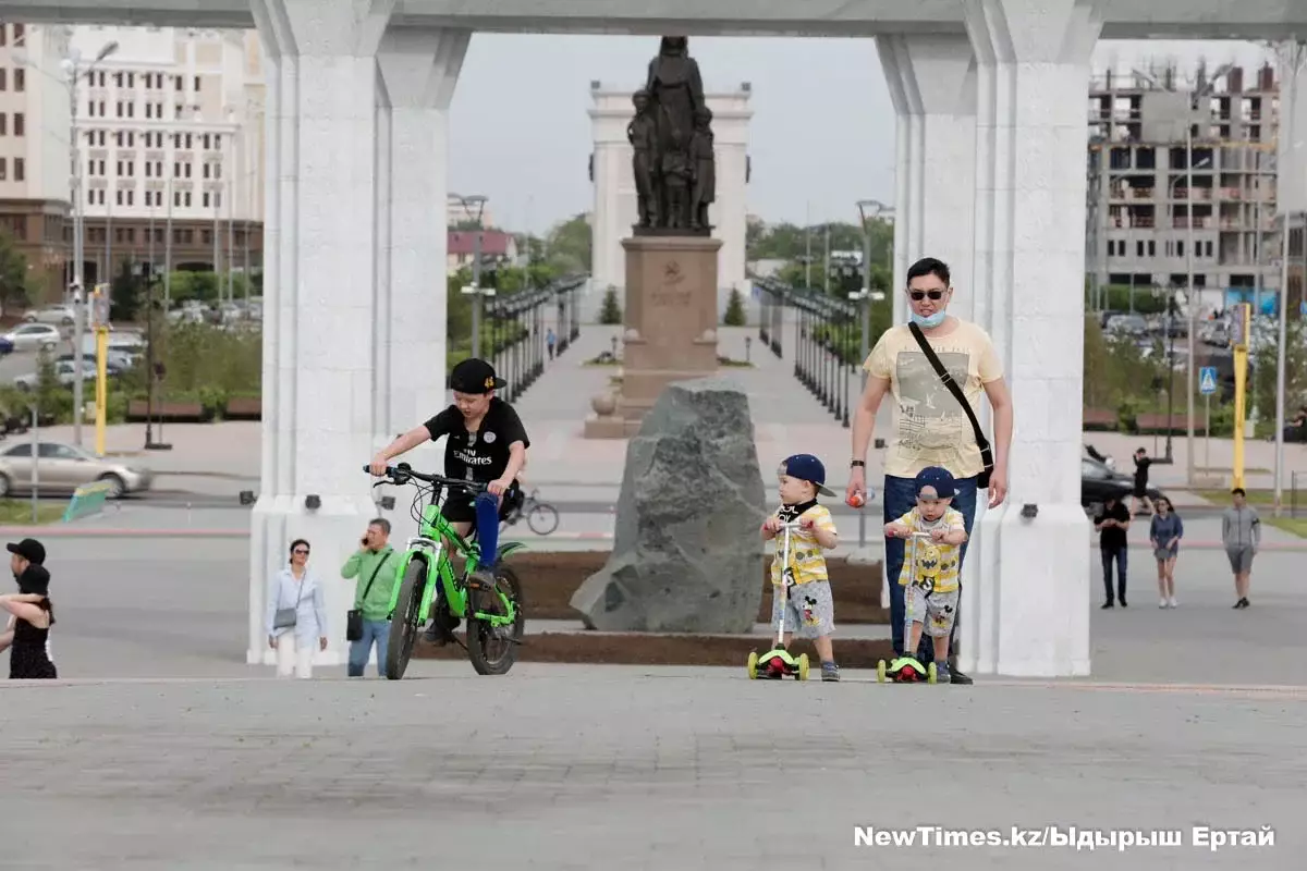 «Казахи смешные и дерзкие»: видео с соцопросом в Ташкенте завирусилось в TikTok