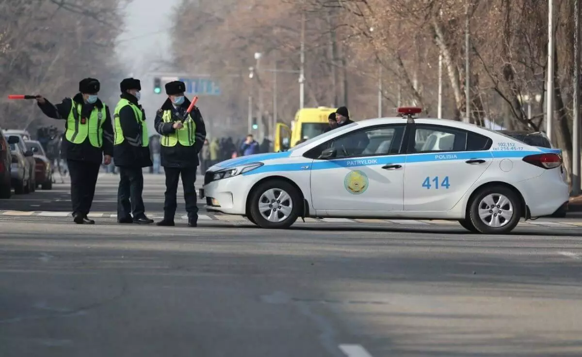 Полицию в Казахстане перевели на усиление