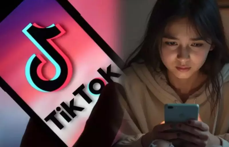 Опасный контент в TikTok: жестче модерировать соцсети требуют в Казахстане