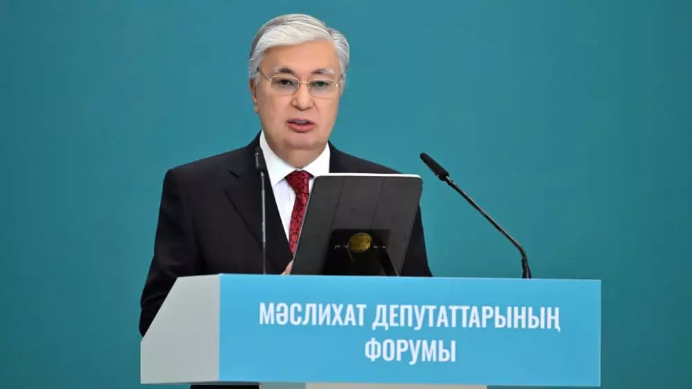 Токаев: Государство всегда будет поддерживать тех, кто готов честно трудиться