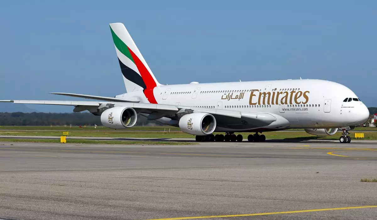 Авиакомпания Emirates запретила пейджеры и рации на своих рейсах