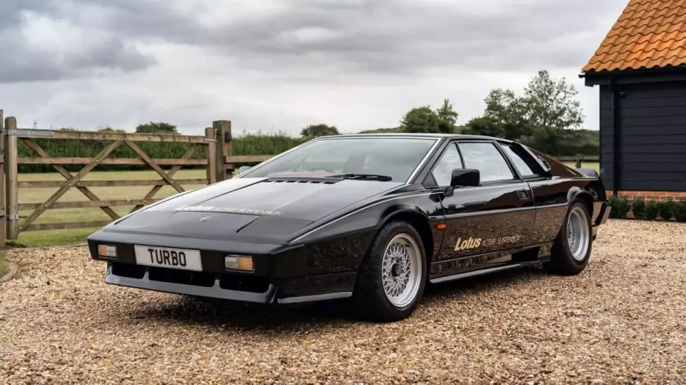 Экспериментальный Lotus Esprit Turbo 1980 года на аукционе