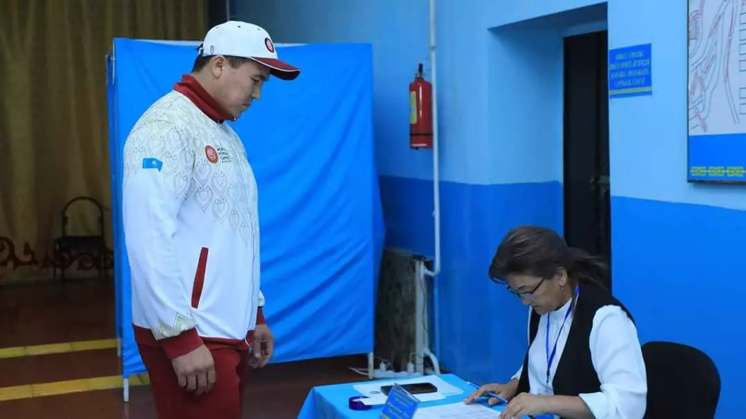 ТҮРКІСТАН: ДҮНИЕЖҮЗІЛІК КӨШПЕНДІЛЕР ОЙЫНДАРЫНЫҢ ЖЕҢІМПАЗДАРЫ ӨЗ ТАҢДАУЛАРЫН ЖАСАД