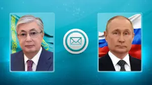 Токаев поздравил Путина с днем рождения