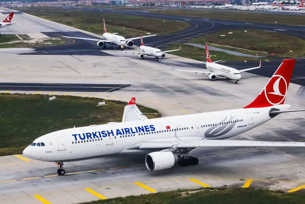 Пилот Turkish Airlines умер во время полета из США в Турцию