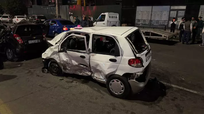 Один человек погиб, трое пострадали в серьезном ДТП в Ташкенте