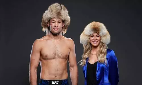 Влюбленная в Шавката Рахмонова красотка из UFC подготовилась к его бою за титул. Видео