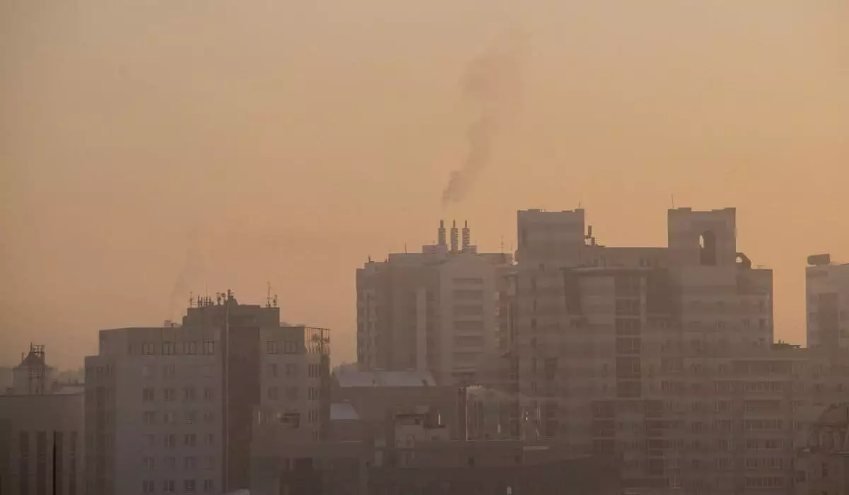 Сильное загрязнение сохраняется в городе на севере Казахстана