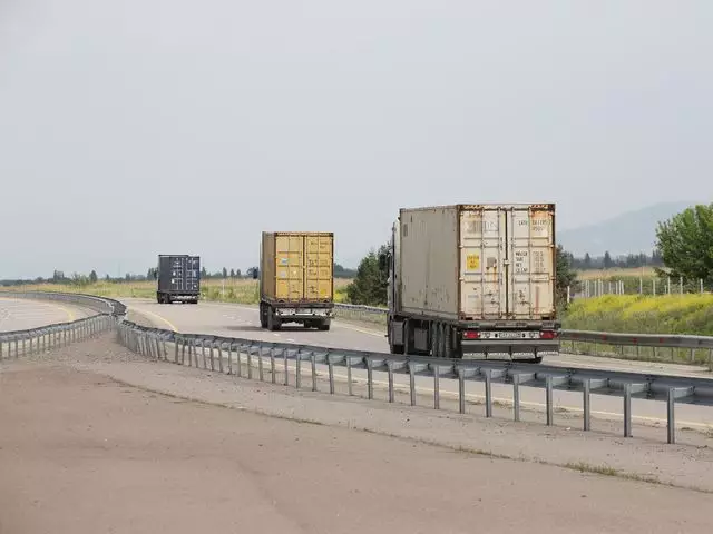 В Карагандинской области незаконно регистрировали грузовой автотранспорт 