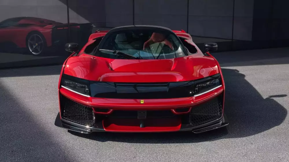 Ferrari F80: Новый стандарт эры супергибридов