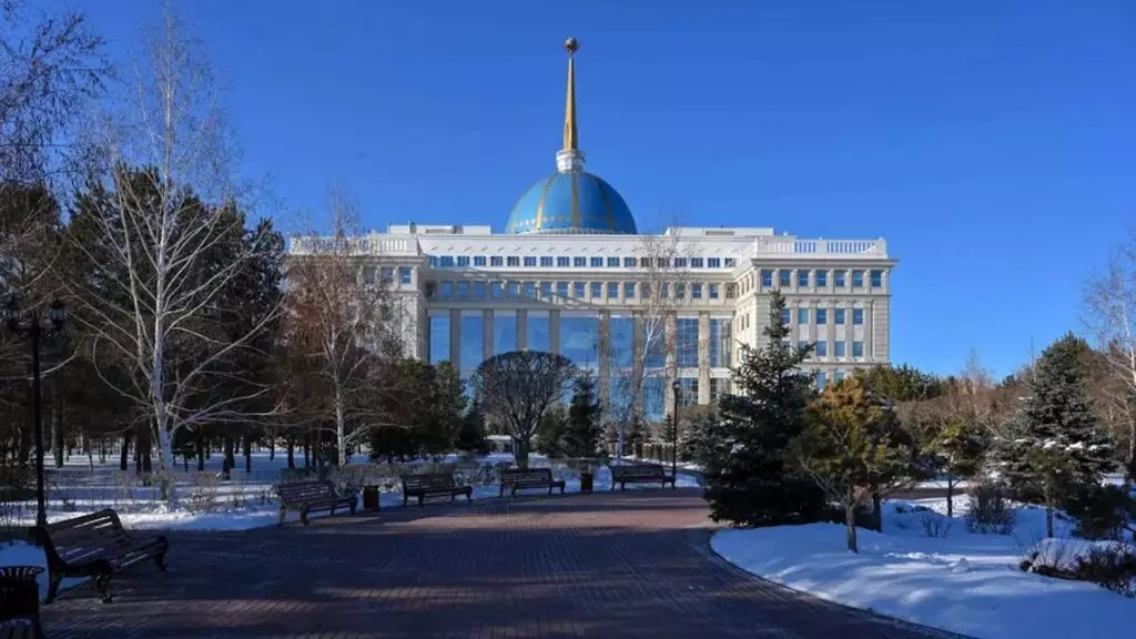 В канун Дня Республики награждены ученые, учителя, медики, спасатели, производственники