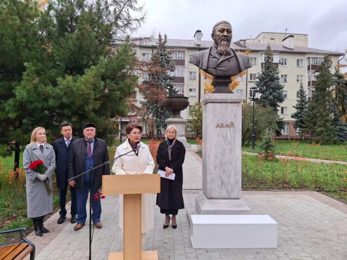 Татарстанда Абай Құнанбаевтың ескерткіш-бюсті ашылды