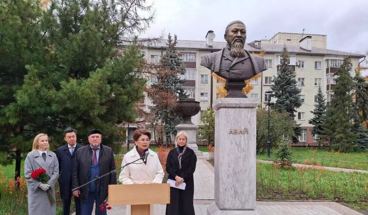 Памятник Абаю Кунанбаеву открыли в Татарстане