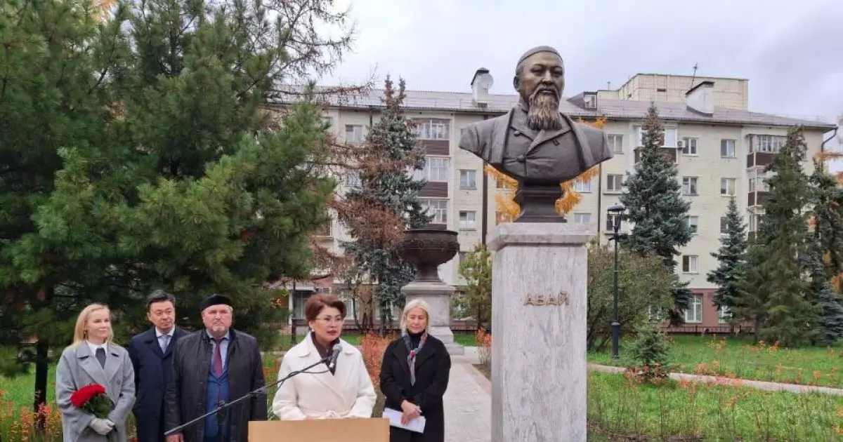   Татарстанда қазақтың ұлы ақыны Абай Құнанбайұлының ескерткіш-бюсті ашылды   