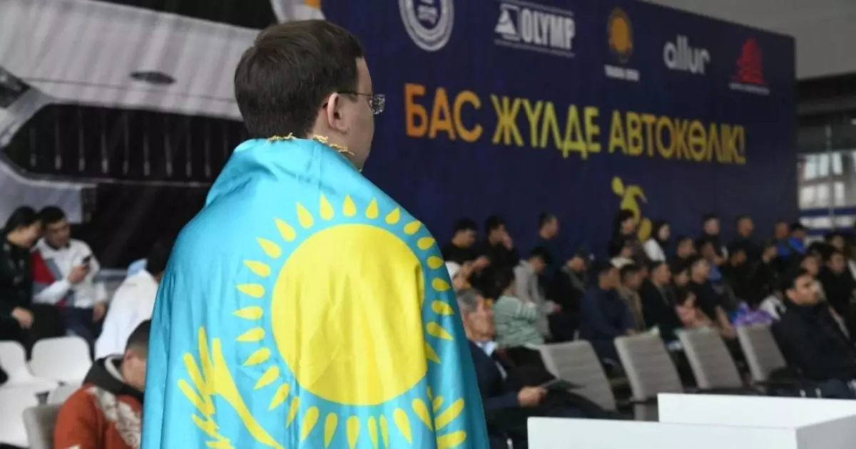   Астанада асық атудан алғашқы ашық турнирдің чемпионы автокөлік ұтып алды   