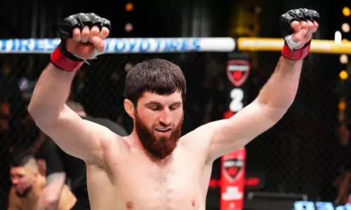 Магомед Анкалаев выиграл 11-й бой в UFC