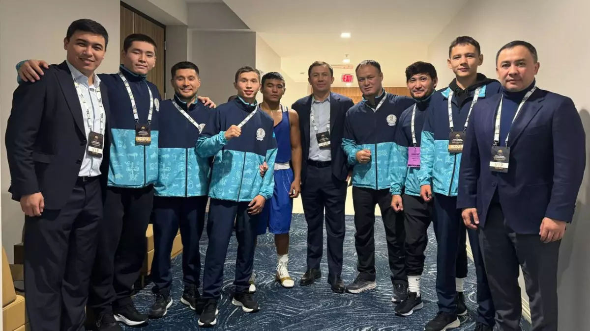 Геннадий Головкин принял участие в открытии первого чемпионата мира U19 World Boxing